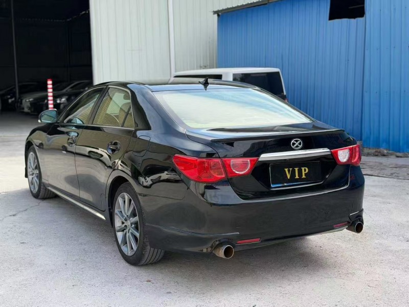 茂名13年丰田锐志4