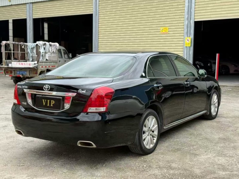 茂名12年丰田皇冠8