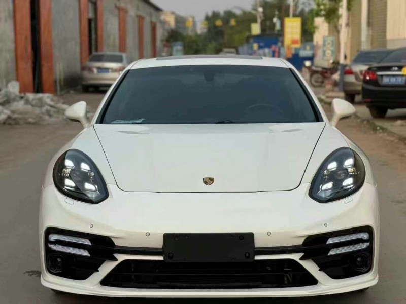 茂名12年保时捷帕拉梅拉1