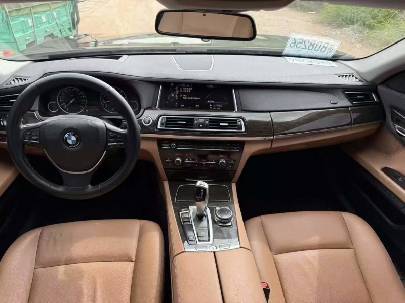 茂名15年宝马7系3