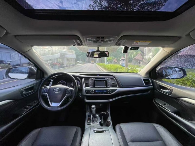 深圳17年丰田汉兰达4