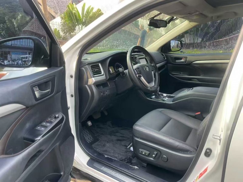 深圳17年丰田汉兰达6