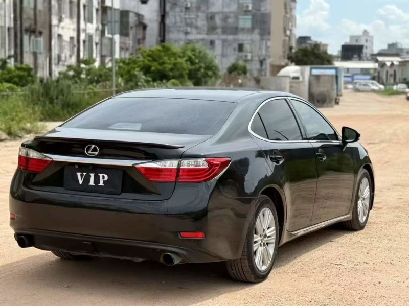 茂名13年雷克萨斯ES8