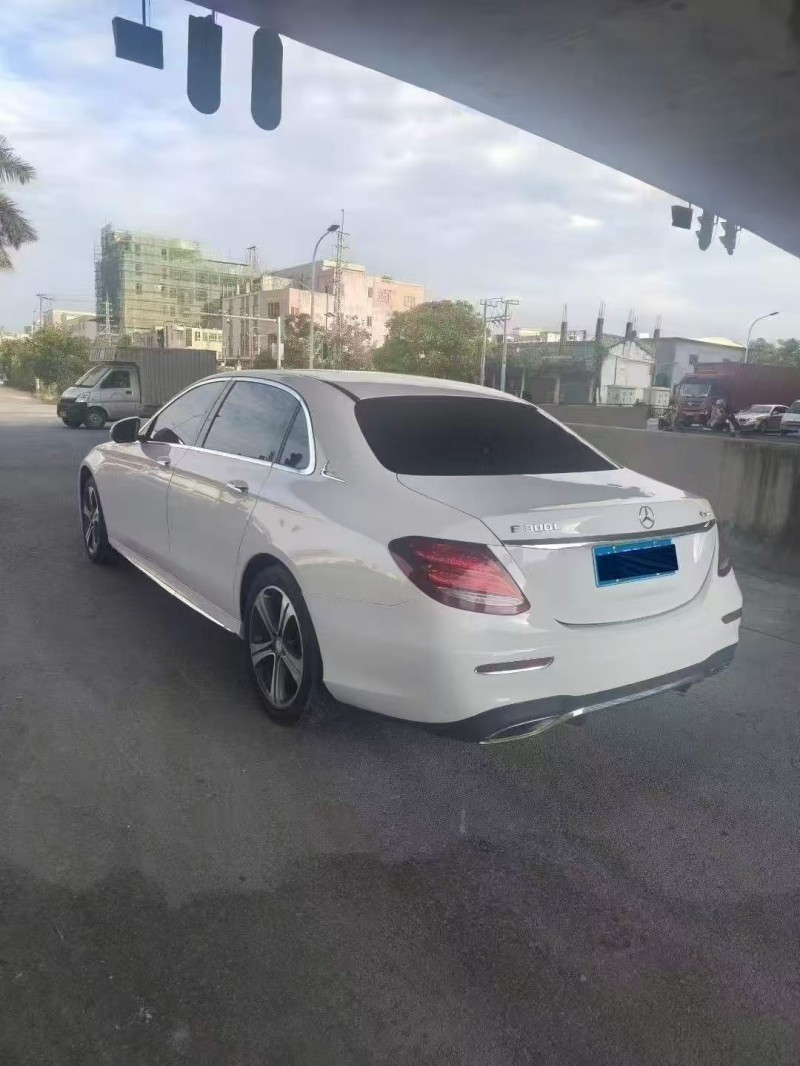 广州16年奔驰E7