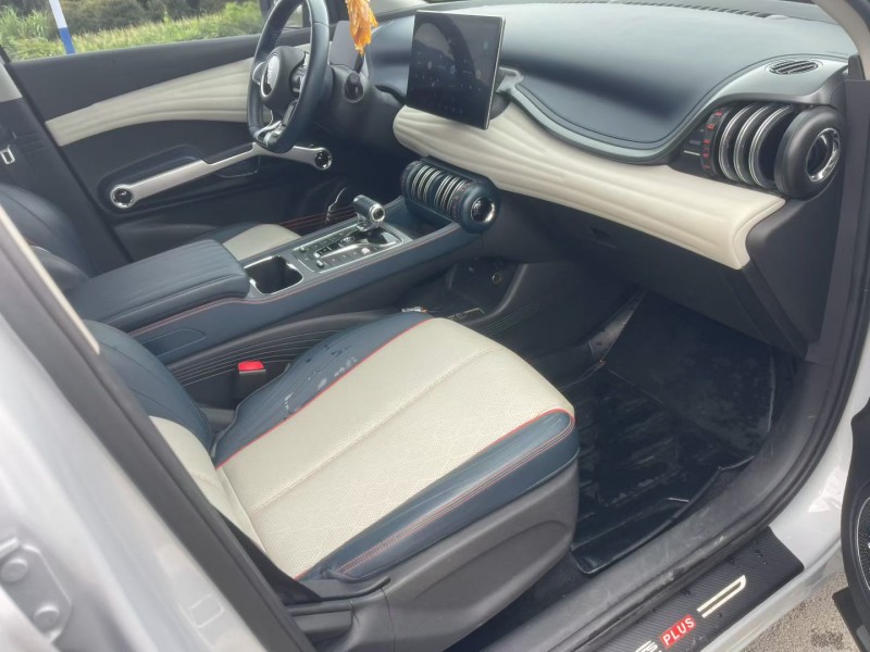 厦门22年比亚迪元5