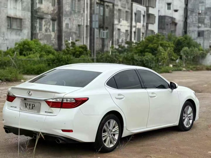 茂名13年雷克萨斯ES5