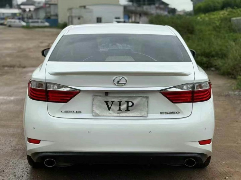 茂名13年雷克萨斯ES7