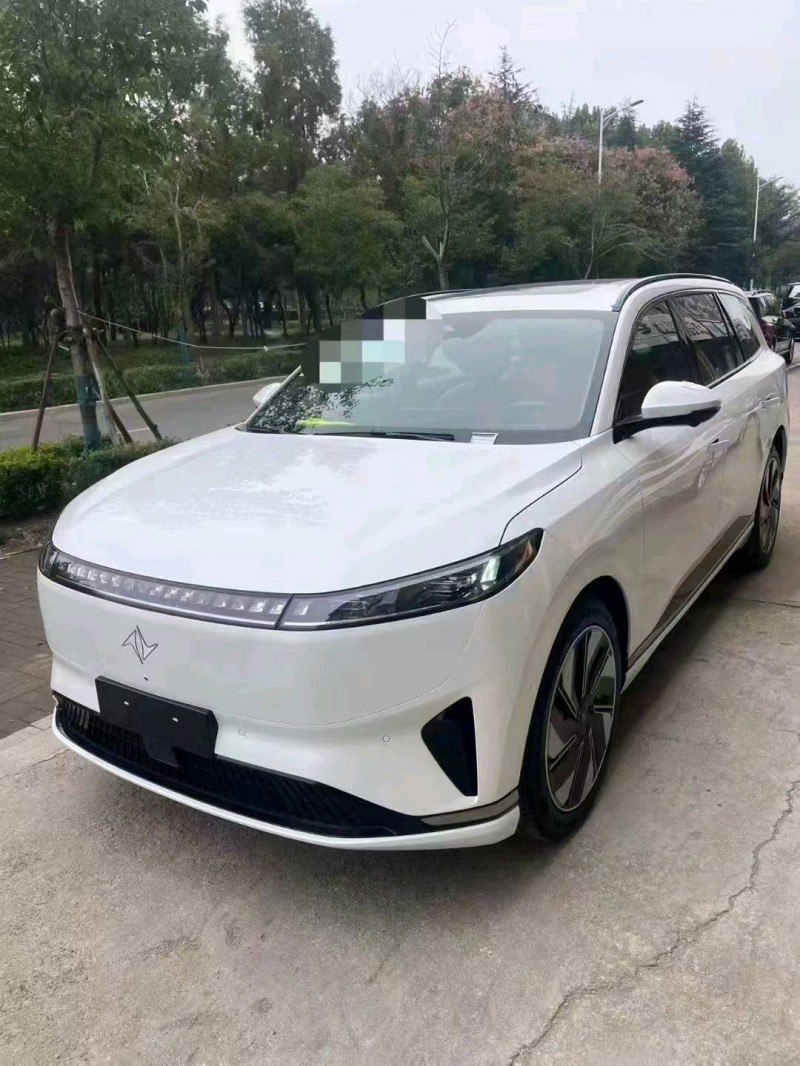 青岛25年东风奕派2