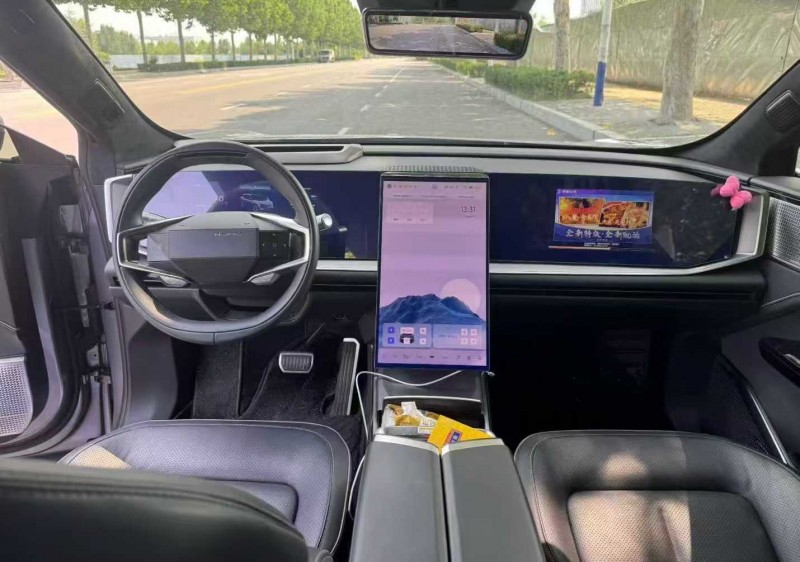 青岛23年高合汽车HiPhi Y4