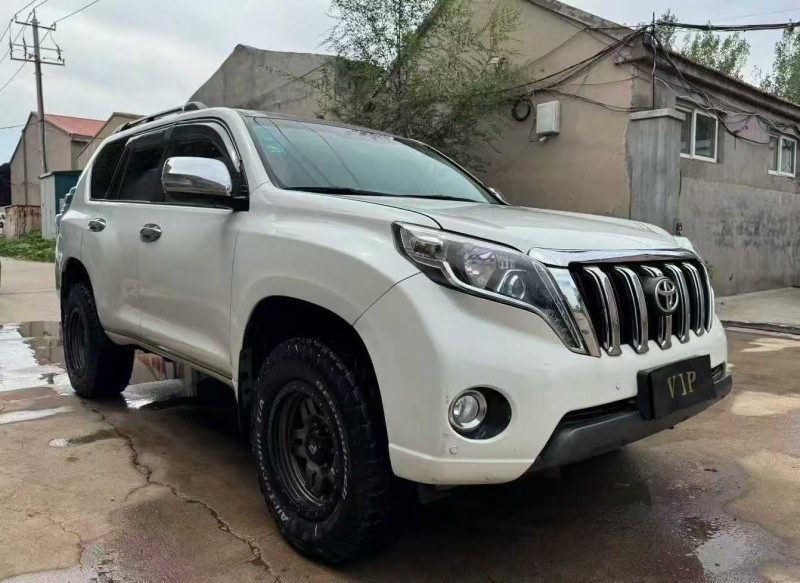 青岛16年丰田普拉多2