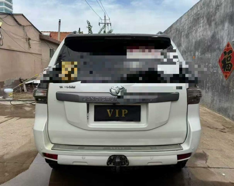 青岛16年丰田普拉多6