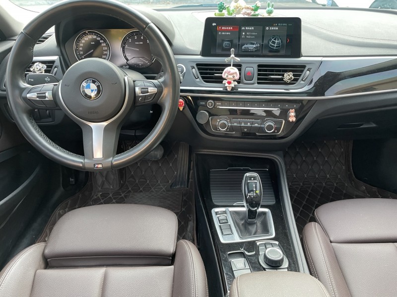 中山20年宝马1系7