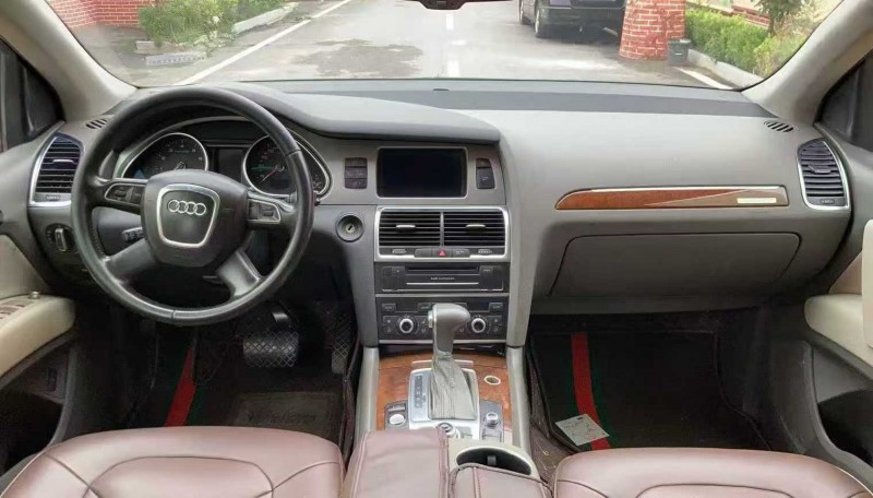 青岛12年奥迪Q74