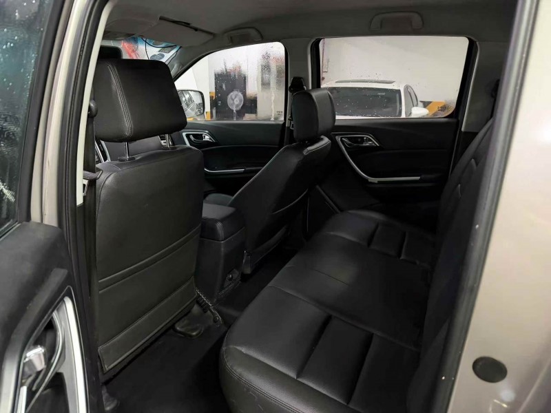 成都18年江铃域虎5