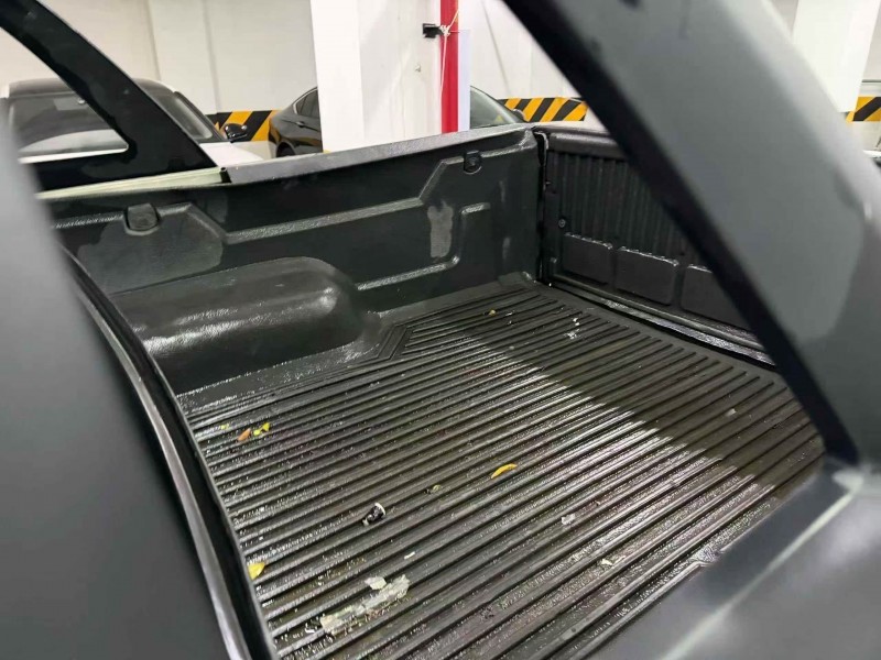 成都18年江铃域虎6