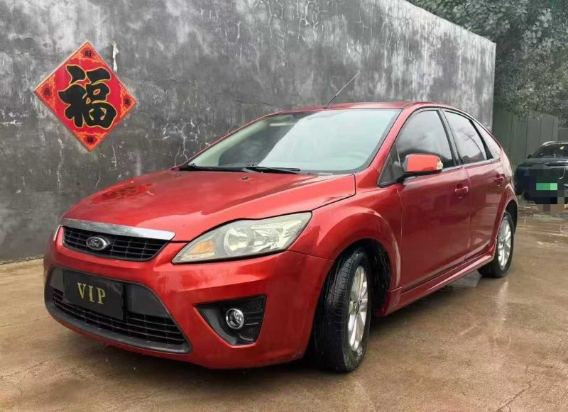 青岛11年福特福克斯3