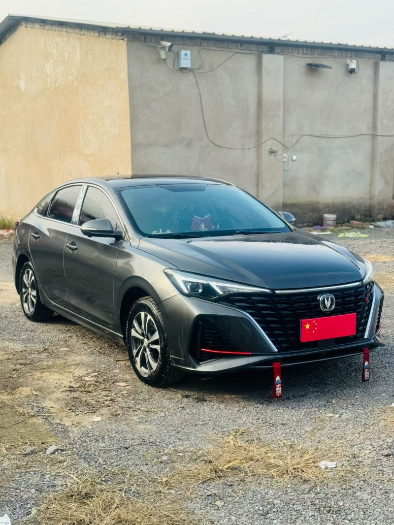 鹤壁25年长安汽车逸动2