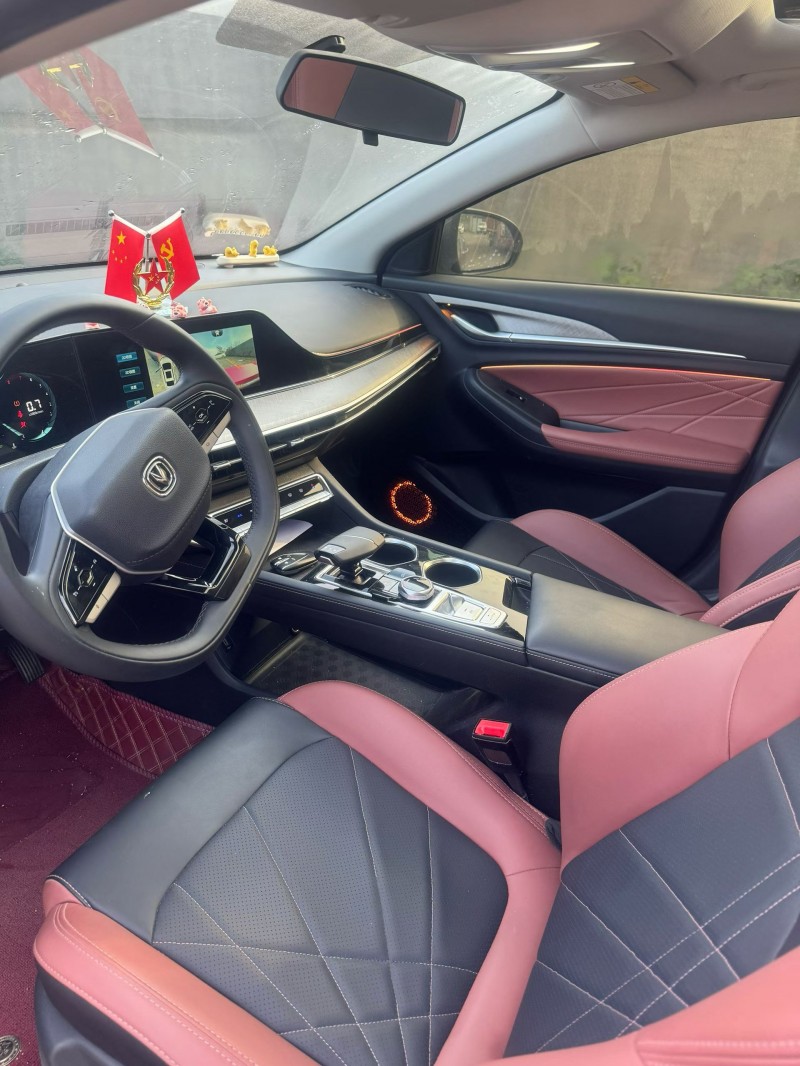 鹤壁25年长安汽车逸动7