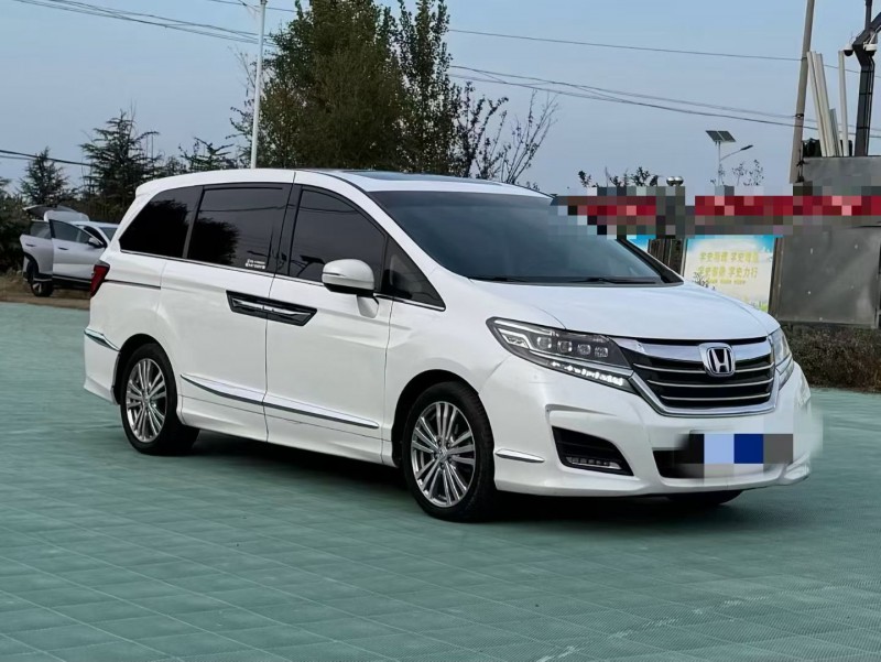 青岛19年本田艾力绅2