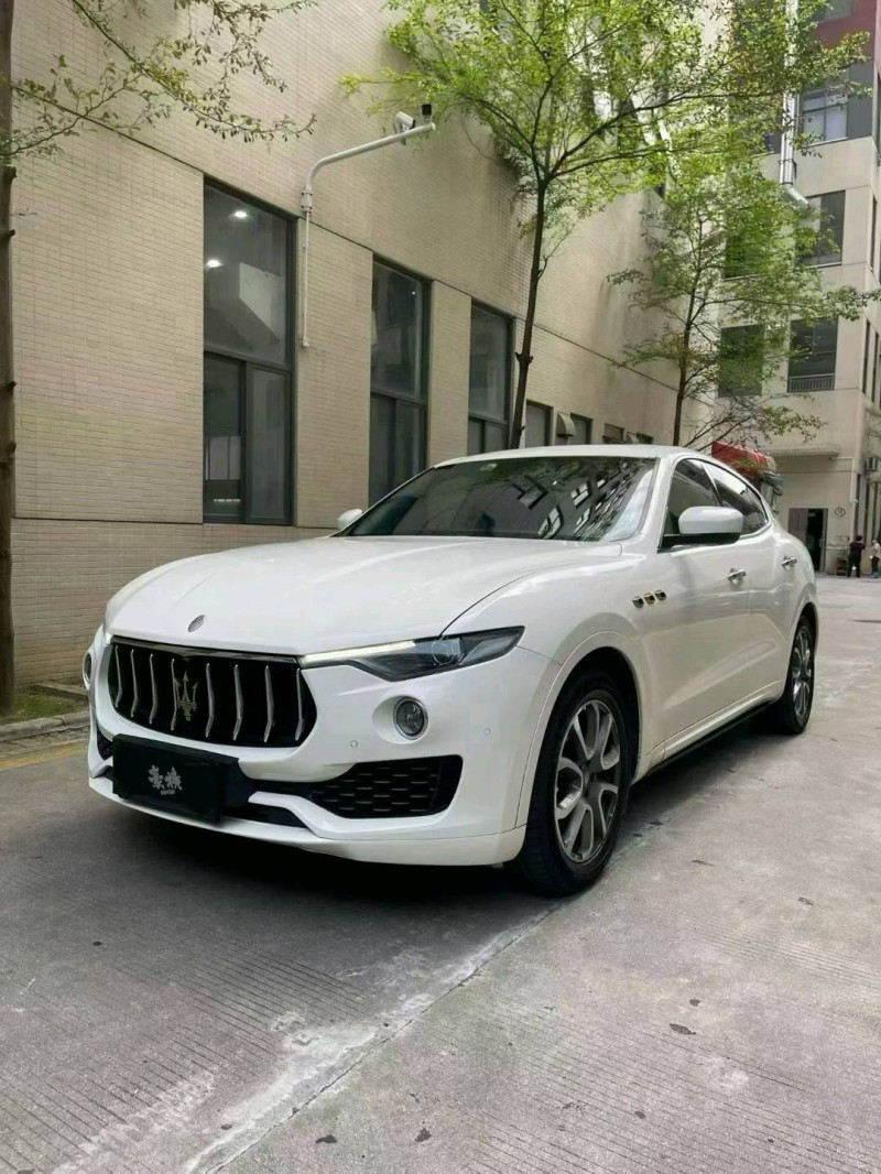 佛山17年玛莎拉蒂Levante3