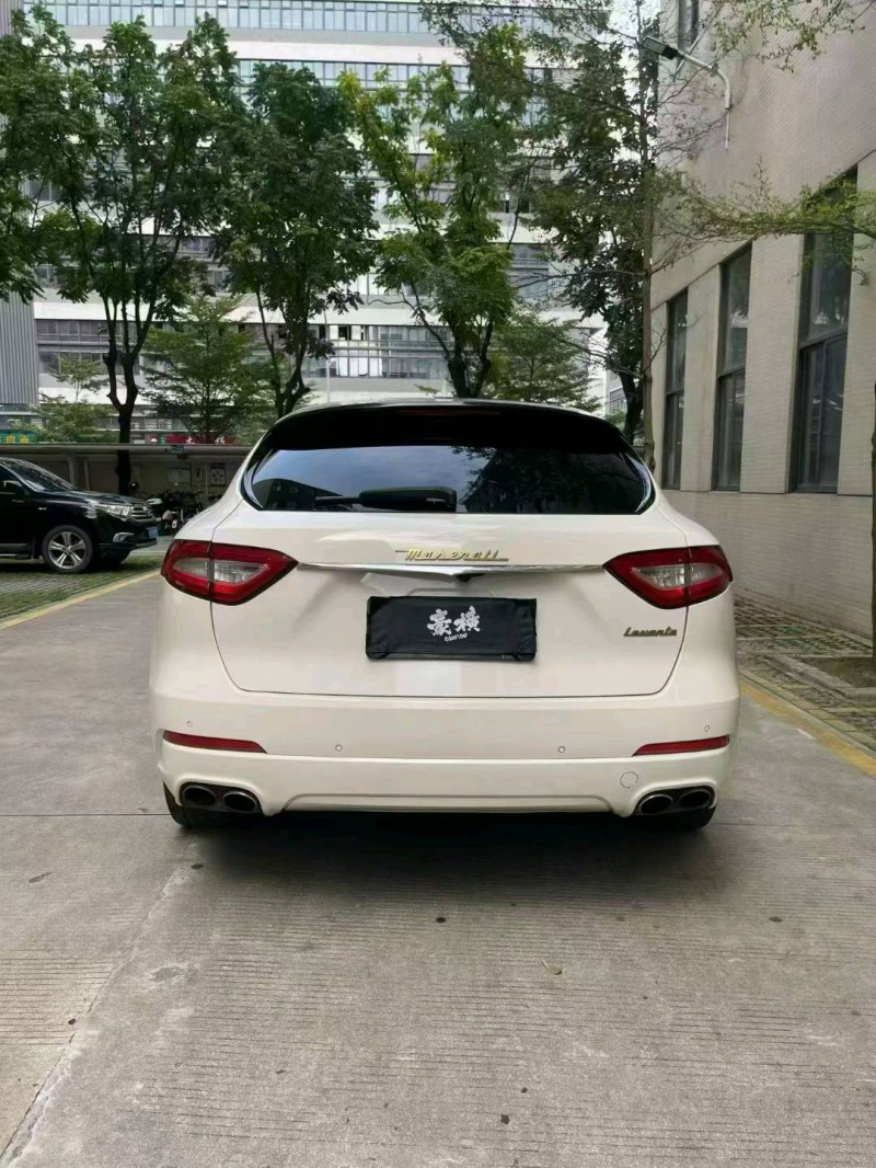 佛山17年玛莎拉蒂Levante5