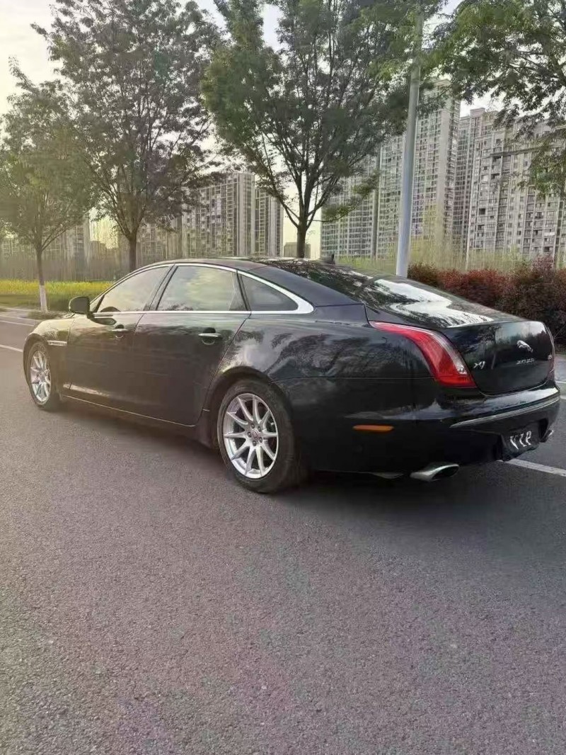 南通15年捷豹XJL7