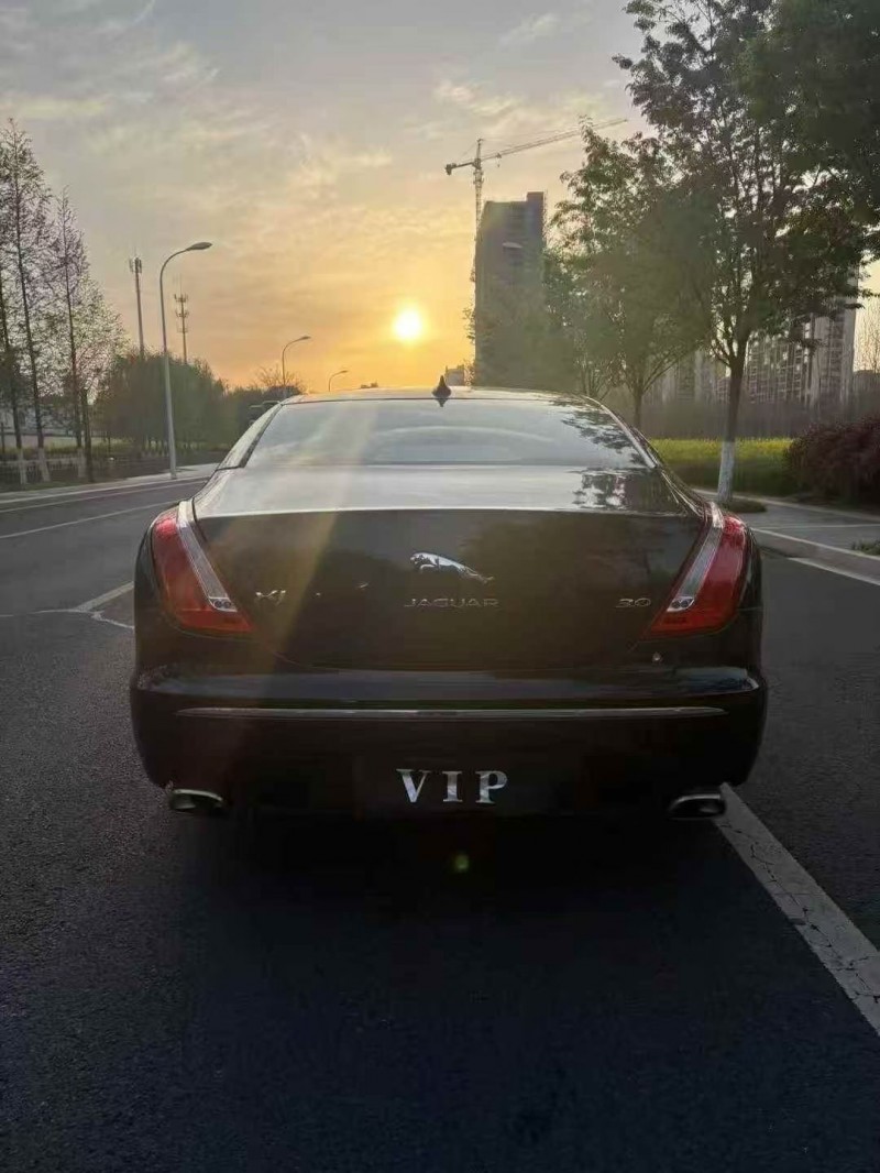 南通15年捷豹XJL9