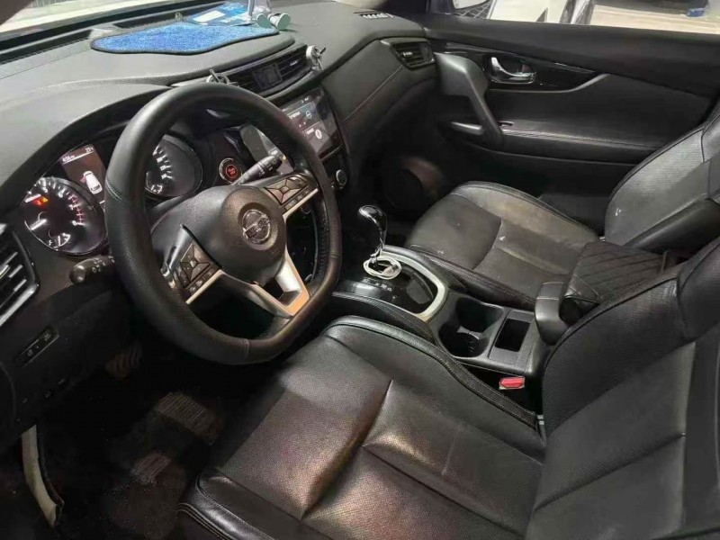 苏州19年日产奇骏4