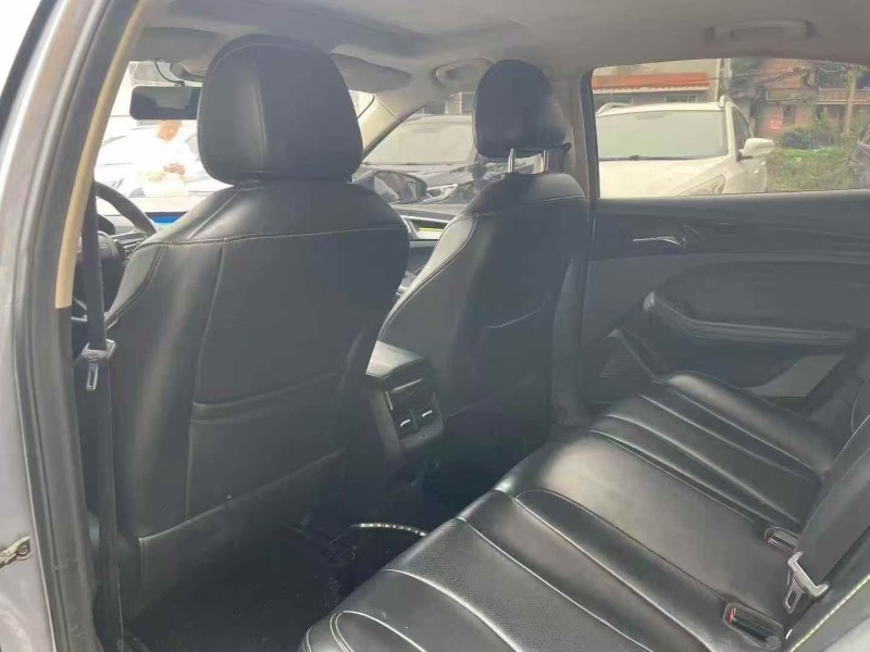 张家界21年荣威i53