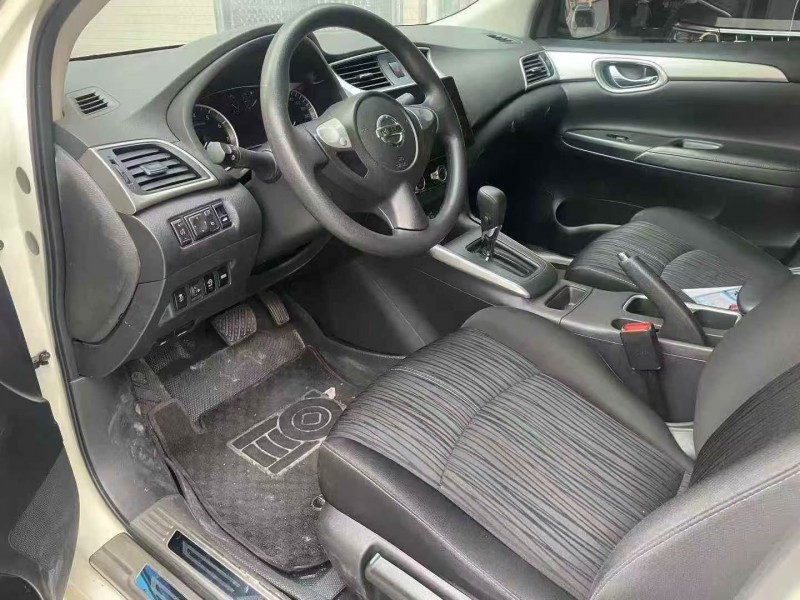 张家界22年日产轩逸7