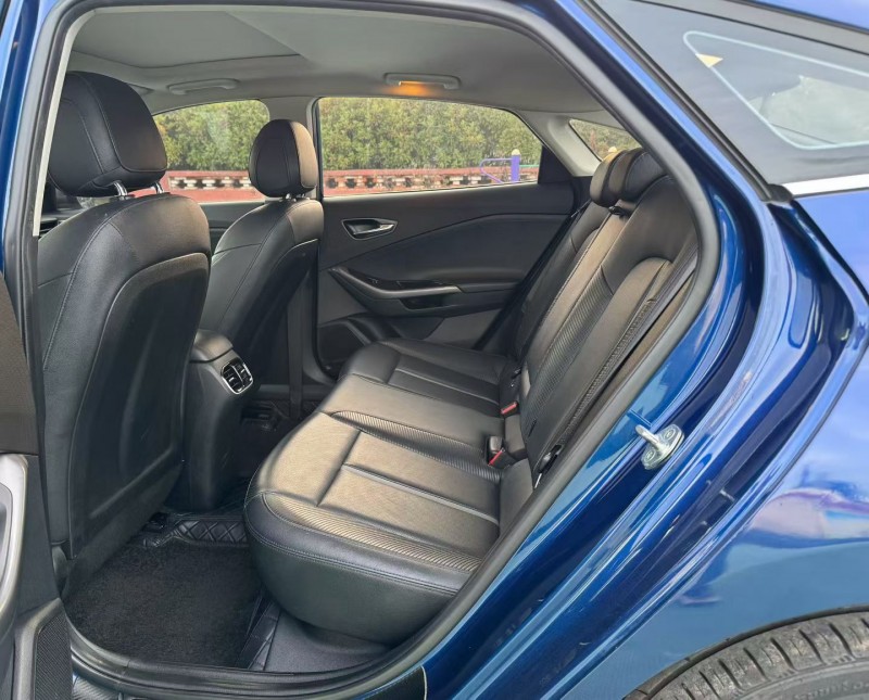 青岛20年现代菲斯塔5