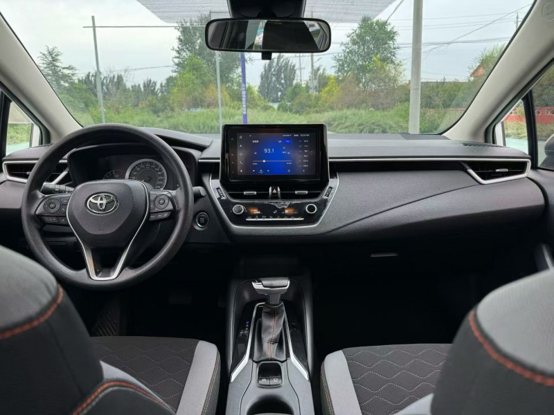 青岛21年丰田卡罗拉4