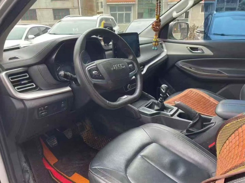 张家界22年江铃域虎7