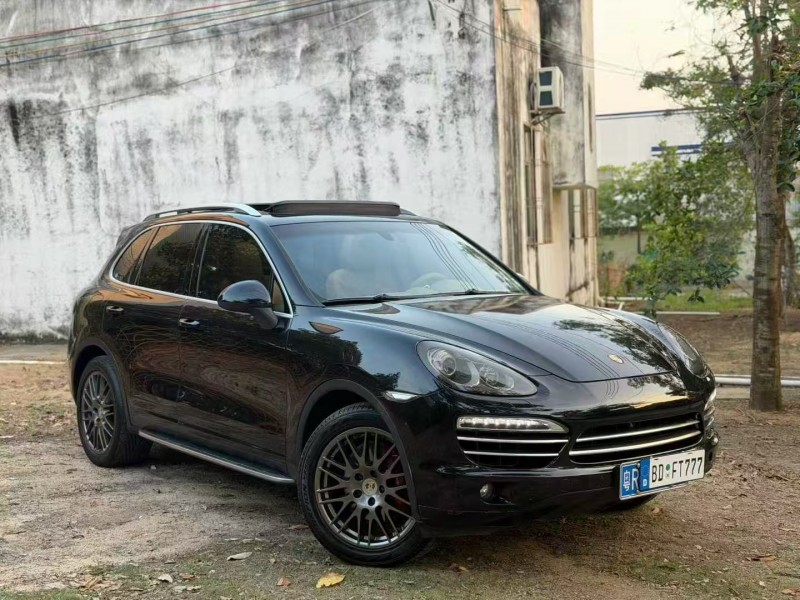 广州12年保时捷卡宴2