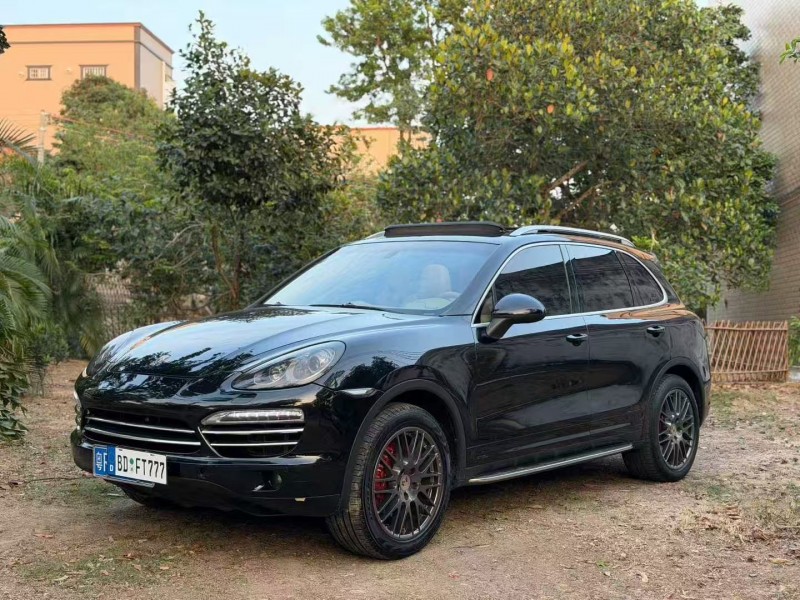 广州12年保时捷卡宴3