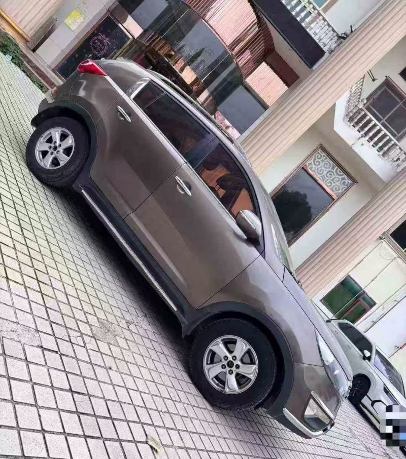 娄底14年起亚智跑2