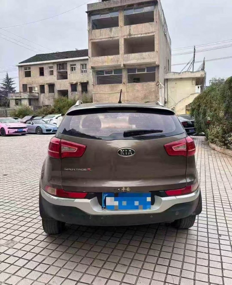 娄底14年起亚智跑9