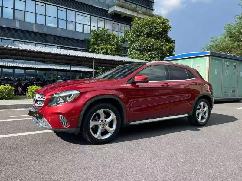 东莞18年奔驰GLA2