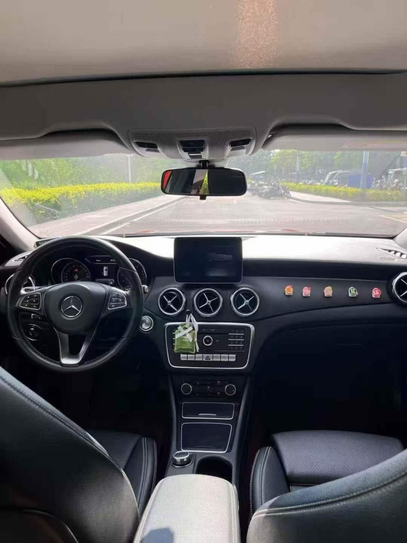 东莞18年奔驰GLA5