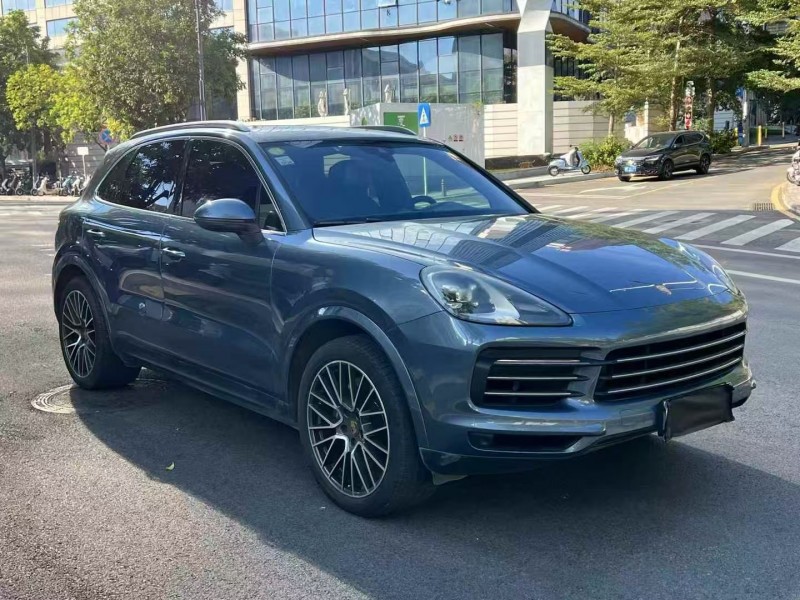 广州19年保时捷卡宴2