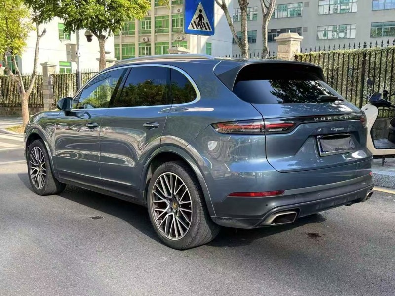 广州19年保时捷卡宴7