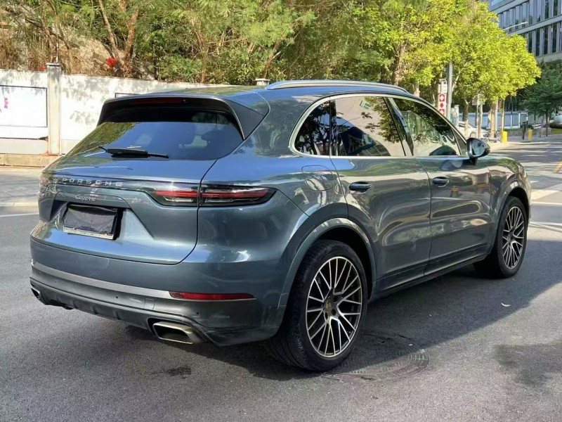 广州19年保时捷卡宴8