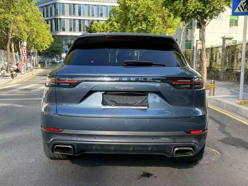 广州19年保时捷卡宴9