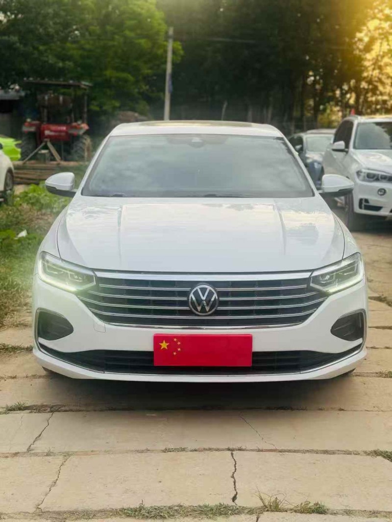 鹤壁23年大众朗逸1