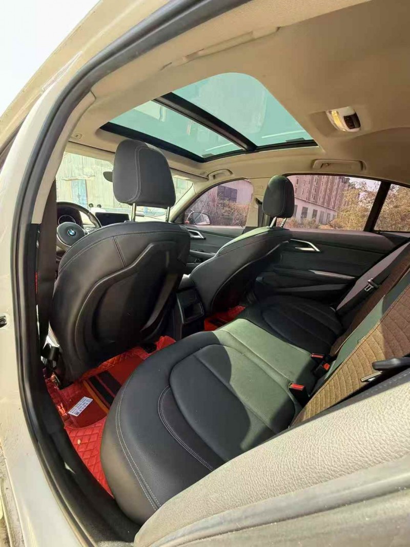 鹤壁19年宝马1系8