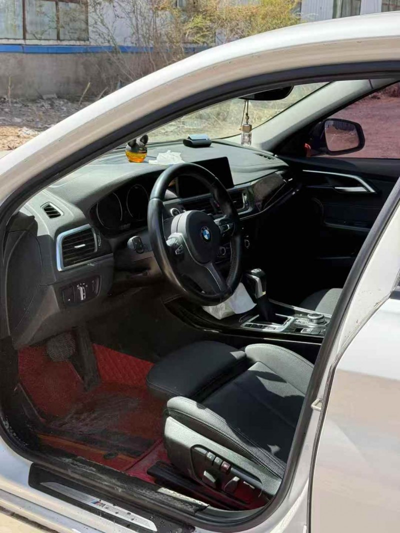 鹤壁19年宝马1系9