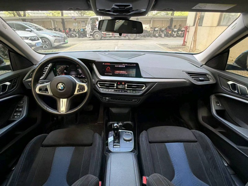 佛山23年宝马2系8