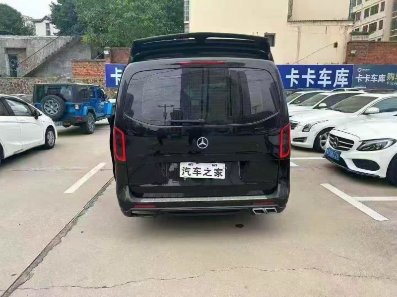 东营22年奔驰V9