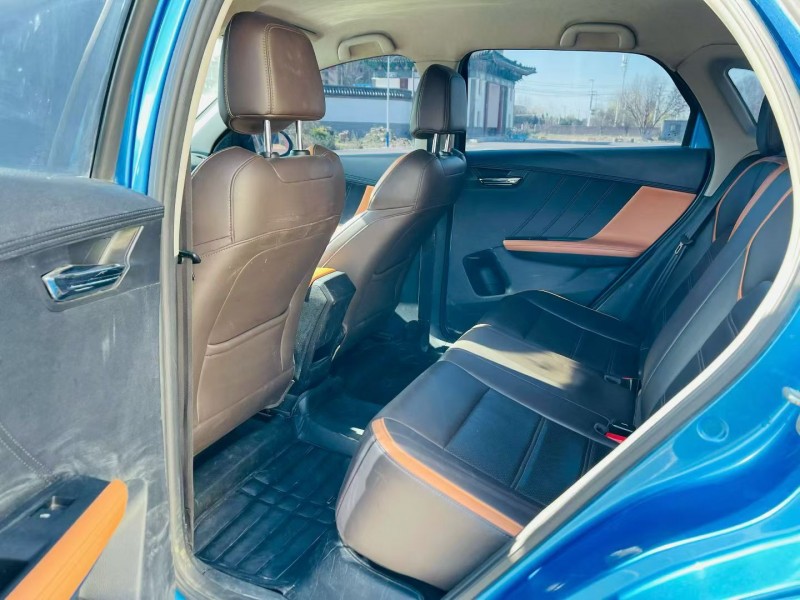 济宁21年比亚迪E27