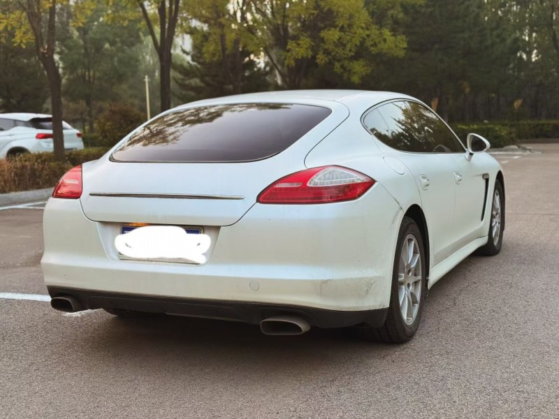 太原12年保时捷帕拉梅拉4